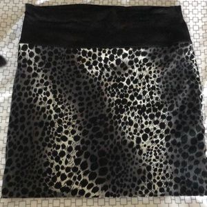 Black and white leopard print skirt